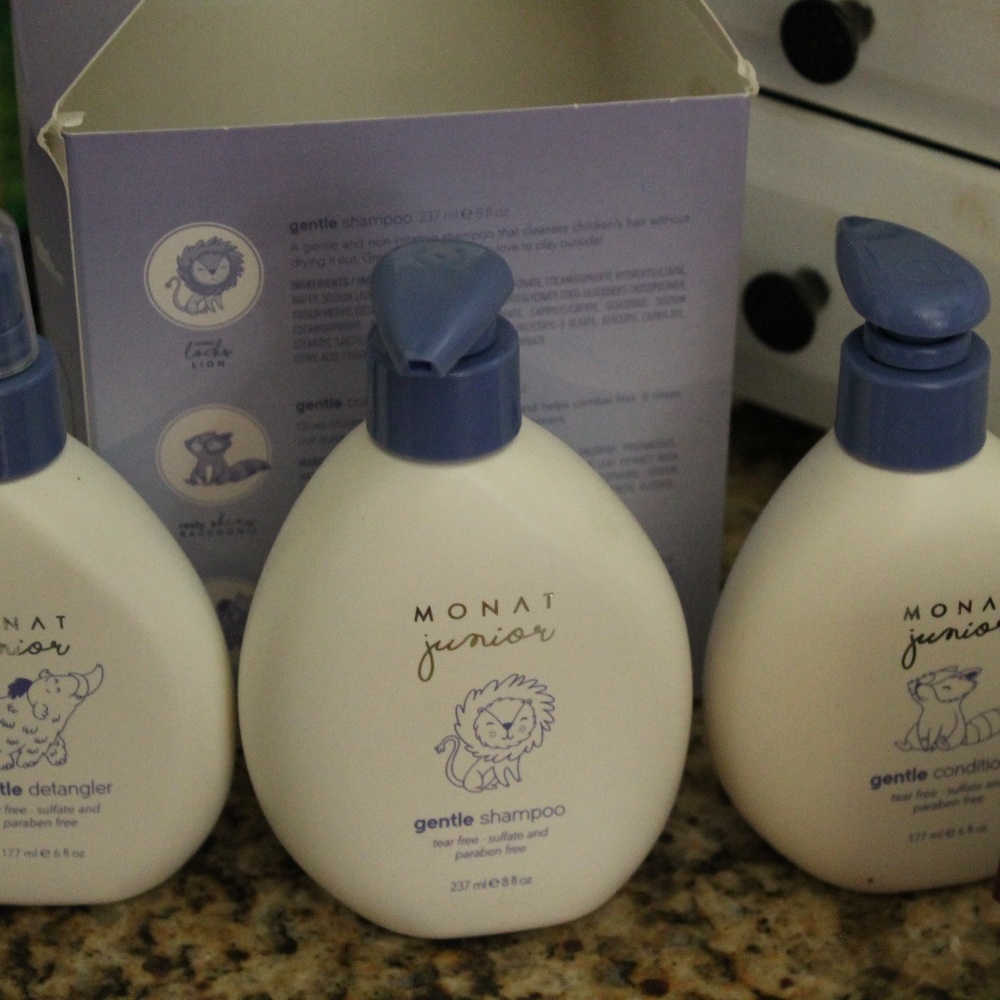 monat hair junior spray shampoo conditioner system